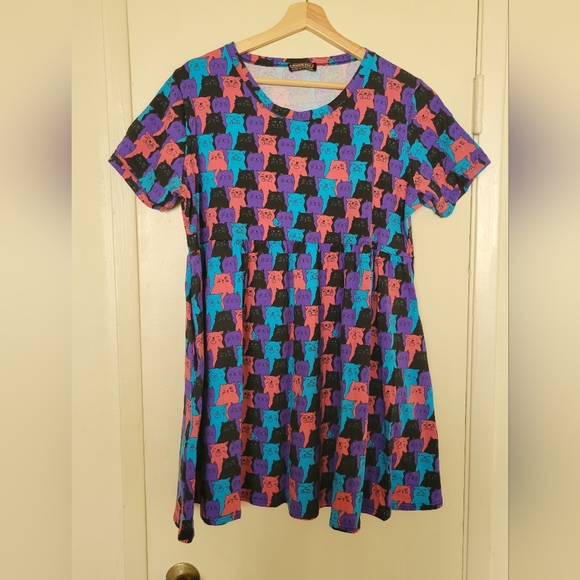 Run and Fly Cat Corus Oversized Smock Dress - Picture 4 of 6